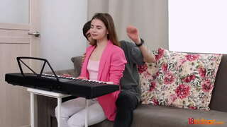 18videoz - ஓ, என்ன ஒரு அற்புதமான புதிய அனுபவம் அது