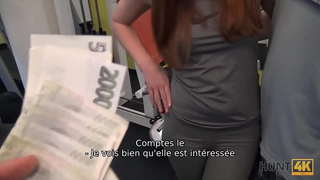 HUNT4K. പണത്തിനു വേണ്ടി, ഒരു മനുഷ്യൻ അനുവദിക്കുന്നു &amp;germandbls; ഒരു പരിചയസമ്പന്നരായ hunter&amp;eacute;ഹാസ്യ&amp;eacute; to fuck GF