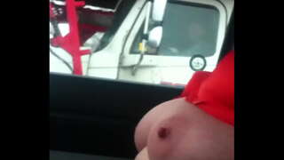 Aussiefox إغاظة سائقي الشاحنات