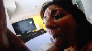 באַסטי זוינע נעמט אַ ריזיק מאַסע אויף איר פּנים!