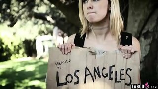 Run away from home കൌമാര ഇരട്ട സമനിരപ്പുണ്ടാക്കുക കൈവിട്ടുപോയി ശേഷം നടക്കാനോ