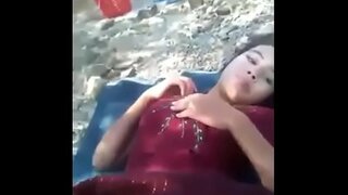 Χωριό έφηβος υπαίθρια γεμάτο