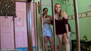 Nanis diaper i chi sexy cewyn yn chwarae rôl hwyl 2018