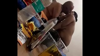 να ρουφάω τα βυζιά σέξι Κυρία