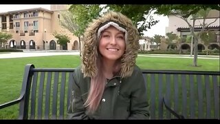 BLONDE DE 19 ANS BAISE SUR LA PREMIÈRE DATE