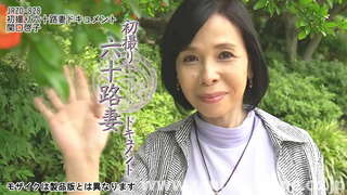 "Коли я була молода, всі були закохані в мої сиськи (сміється)"Кейко Секигучи, 60 років, класна зріла красуня з цицьками.Вона заміжня вже 35 років.