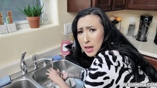 ���ਰਮ ਮੰਮੀ Lily ਲੇਨ ਚਾਹੁੰਦਾ ਹੈ, ਉਸ ਨੂੰ stepsons ਦਾ ਜੂਸ, ਇਸ ਲਈ ਉਸ ਨੇ ਸਫਰ ਉਸ ਜਦਕਿ months ago ਕਰ ਕਮਰਾ