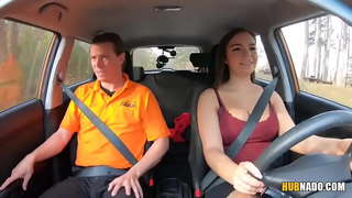 ���ోఫియా లీ వద్ద FakeHub