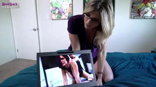 Annem kirli deliğini çivilememe izin veriyor ve sonra Yağ Yükümü yutuyor ve sonra Daha fazlasını istiyor-Cory Chase