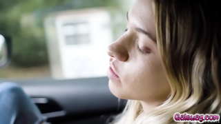 Chloe do wynajecia od namiętnych dotyku Гиаса, kiedy ją oddaje emocje chwili